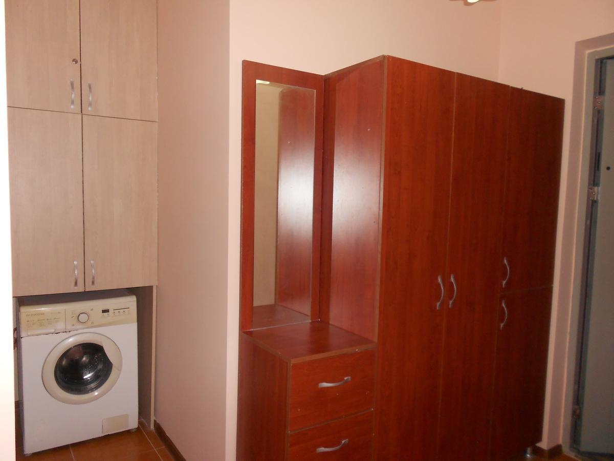 Ucha'S Apartment Batoemi Buitenkant foto