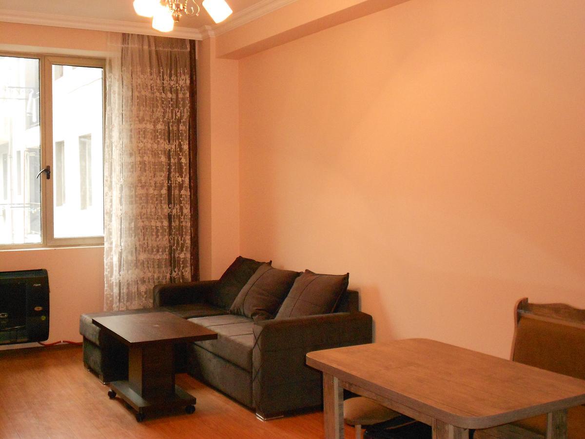 Ucha'S Apartment Batoemi Buitenkant foto
