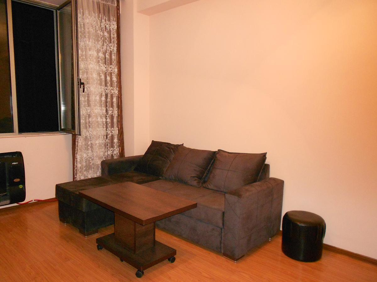 Ucha'S Apartment Batoemi Buitenkant foto